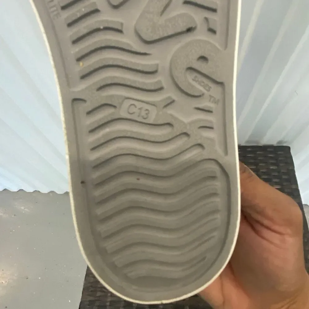 Native  Jefferson shoes, children’s size 13